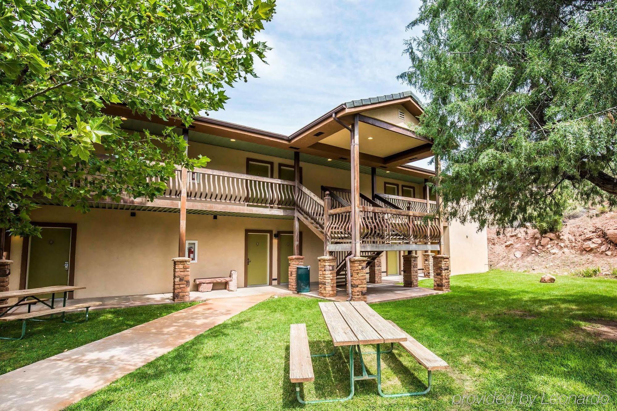 Montclair Inn & Suites At Zion National Park Springdale Exterior photo